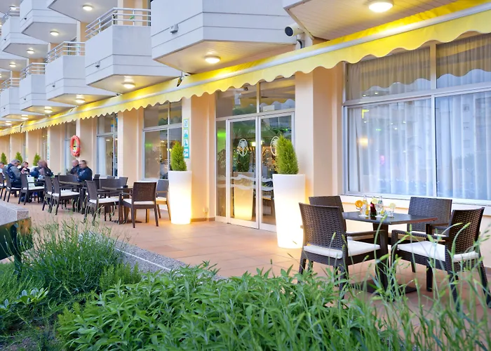 מלון Ght Oasis Tossa & 4*
