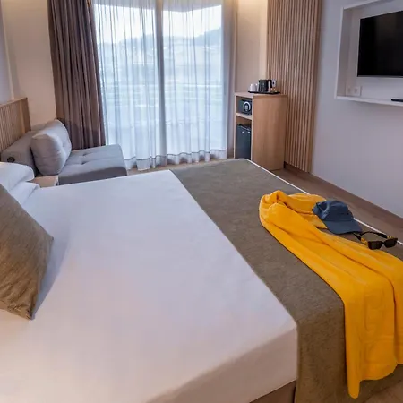 Hotel Ght Oasis Tossa & 4*