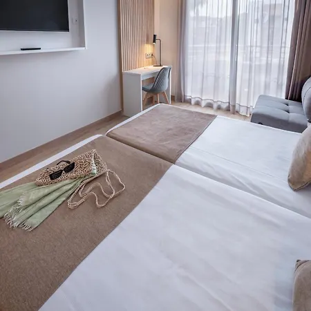 Ght Oasis Tossa & 4*